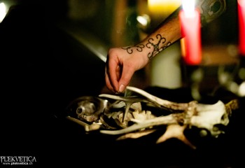 Curse all Kings - Photo by Natalie