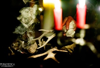 Curse all Kings - Photo by Natalie