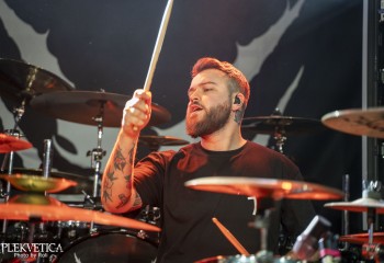 Defects - Photo by Roli