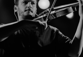 Dirty Shirt - Photo By Peti