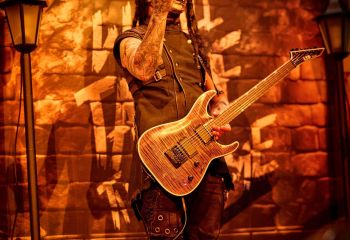 Dominum - Photo By Peti