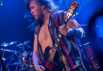 Earthblood - Photo by Dänu