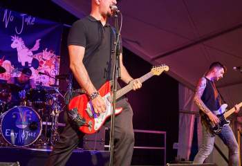 emy-no-joke-summerside-festival-7r503920