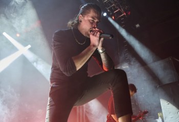 FIGHT THE FIGHT - Photo By Peti