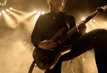 FIGHT THE FIGHT - Photo By Peti