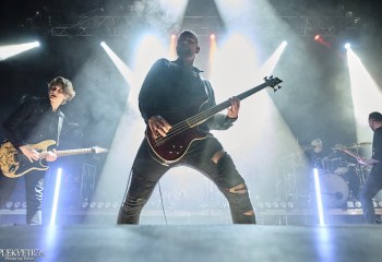 FIGHT THE FIGHT - Photo By Peti