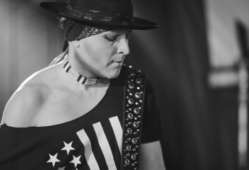 FLORIAN GREY - Photo By Peti