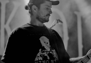 Headbussa - Photo By Peti