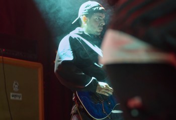 Headbussa - Photo By Peti