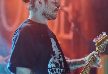 Headbussa - Photo By Peti