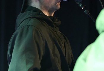 Headbussa - Photo By Peti