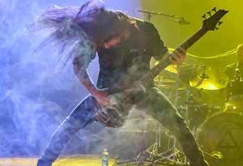 HIRAES - Photo By Peti