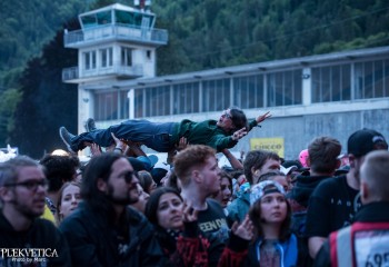 Kraftklub - Photo by Marc