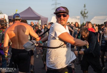 Dehumanizing Itatrain Worship - Photo by Natalie