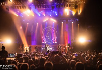 Kissing Dynamite-photo by Michel Varrin