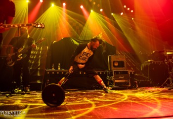 Massive Wagons-photo by Michel Varrin