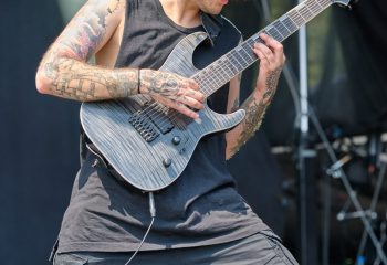 Mental Cruelty - Photo By Peti