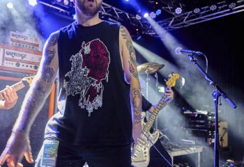 MOUTH FOR WAR - Photo By Peti