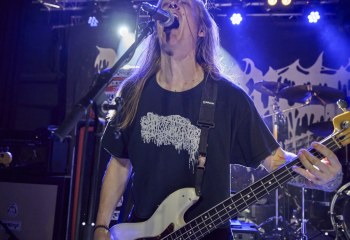 MOUTH FOR WAR - Photo By Peti