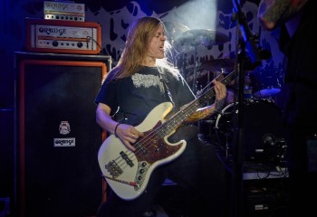 MOUTH FOR WAR - Photo By Peti