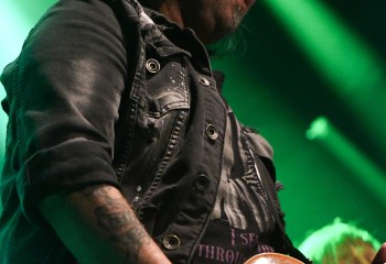 Phil Campell and the Bastard Sons - Photo by Pat