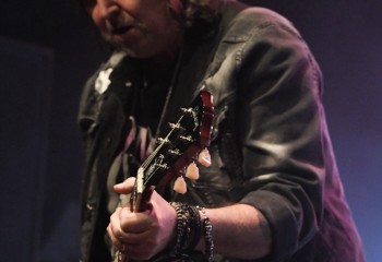 Phil Campell and the Bastard Sons - Photo by Pat