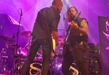 serenity-z7-7r500927