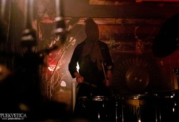 Trepaneringsritualen - Photo by Natalie