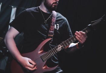 whiteout-19