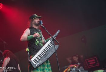 Alestorm - Photo by Dänu