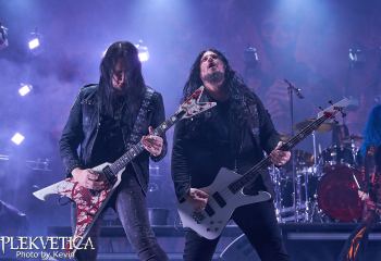 arch-enemy-the-hall-7r504494