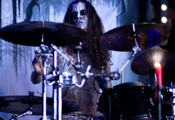 Bedrängnis - Photo by Natalie