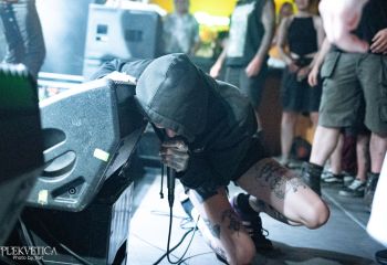 Bleachdrinker - Photo by Natalie