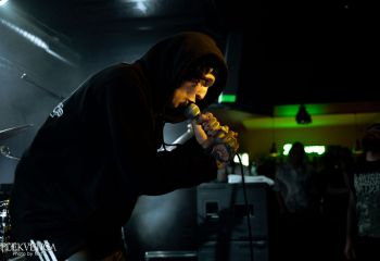 Bleachdrinker - Photo by Natalie