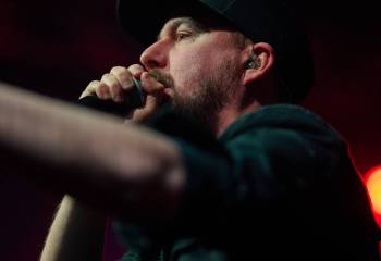 Bloodred Hourglass - Photo By Peti