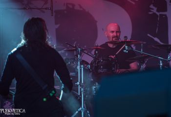 Bloodred Hourglass - Photo by Dänu