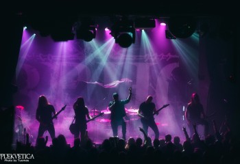 Bloodred Hourglass - Photo by Tuomas