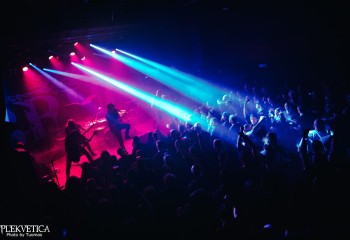 Bloodred Hourglass - Photo by Tuomas