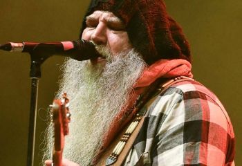 Bluedög - Photo by Pat