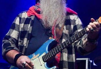 Bluedög - Photo by Pat