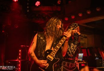 Cobra Spell-photo by Michel Varrin