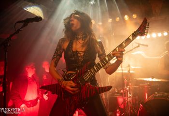 Cobra Spell-photo by Michel Varrin