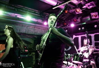 Connector - Photo by Natalie