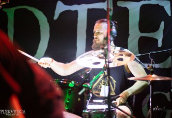 Connector - Photo by Natalie