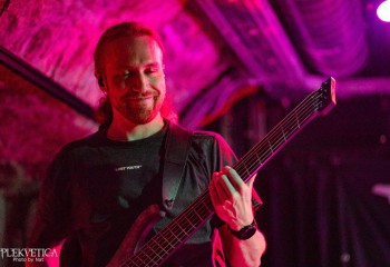 Connector - Photo by Natalie