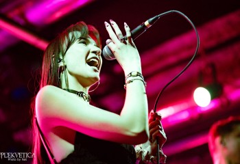 Connector - Photo by Natalie