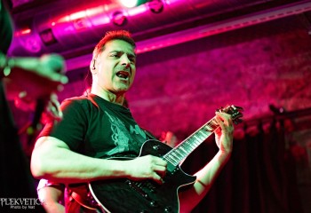 Connector - Photo by Natalie