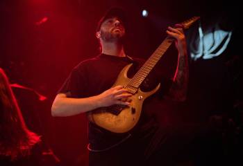 Currents - Photo By Peti