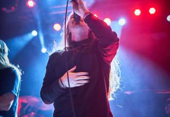 Currents - Photo By Peti