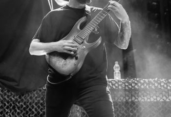 Currents - Photo By Peti